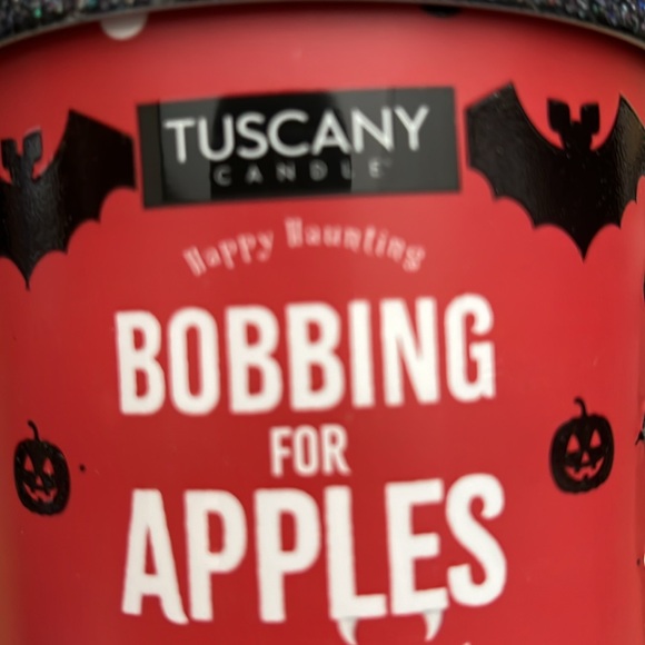 New Tuscany Bobbing For Apples Candle - Picture 3 of 6